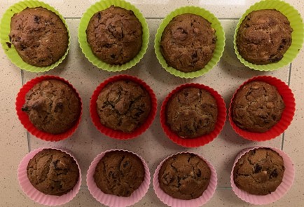 Фото шага рецепта Рождественский кекс с орехами и вяленой клюквой 188049 шаг 12  