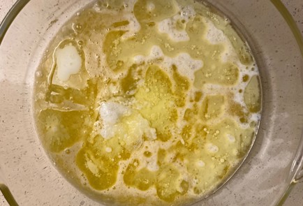 Фото шага рецепта Рождественский кекс с орехами и вяленой клюквой 188049 шаг 6  