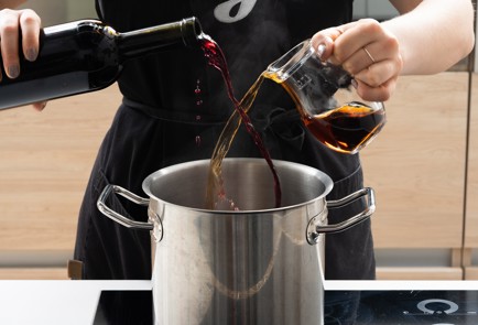 Фото шага рецепта Рождественский Пунш епископа по рецепту Джейми Оливера 151798 шаг 4  