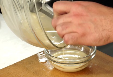 Фото шага рецепта Рождественское полено без муки 137966 шаг 9  