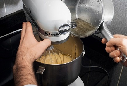 Фото шага рецепта Рождественское полено 47449 шаг 4