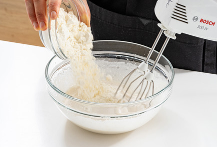 Фото шага рецепта Рожок для мороженого 189261 шаг 4  