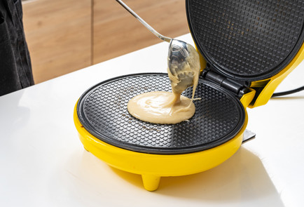 Фото шага рецепта Рожок для мороженого 189261 шаг 6  