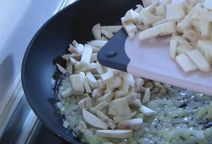 Фото шага рецепта Рубленые котлеты с грибами 173388 шаг 4  