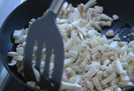 Фото шага рецепта Рубленые котлеты с грибами 173388 шаг 5  