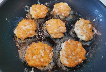 Фото шага рецепта Рубленые куриные котлеты 176014 шаг 12  