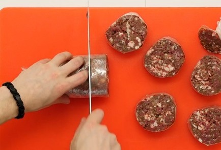 Фото шага рецепта Рубленый бифштекс с яйцом 33381 шаг 6  