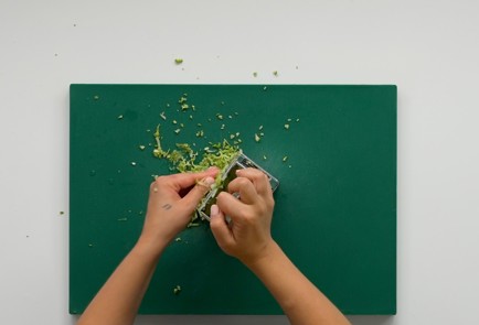 Фото шага рецепта Рулет из кабачков 151242 шаг 1  