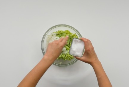 Фото шага рецепта Рулет из кабачков 151242 шаг 3  