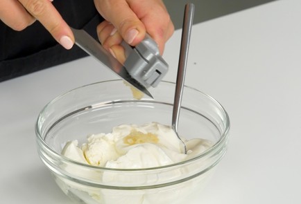 Фото шага рецепта Рулет из кабачков 151242 шаг 8  