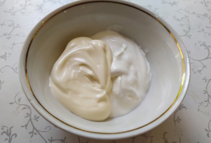 Фото шага рецепта Рулет из лаваша с крабовыми палочками 190129 шаг 4  