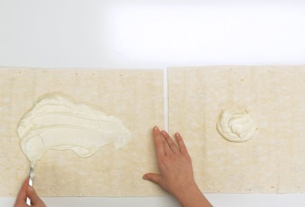 Фото шага рецепта Рулет из лаваша 140133 шаг 6  