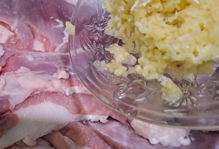 Фото шага рецепта Рулет из свинины 190618 шаг 6  