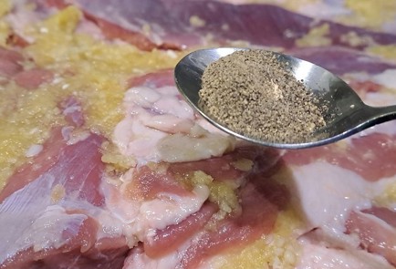 Фото шага рецепта Рулет из свинины 190618 шаг 7  