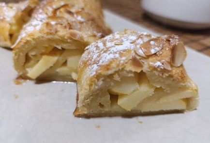 Фото шага рецепта Рулет с айвой 191009 шаг 12  