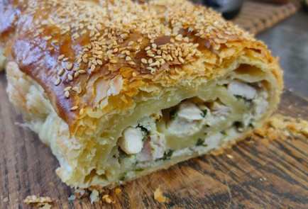 Фото шага рецепта Рулет с курицей яйцом и зеленым луком 176188 шаг 20  