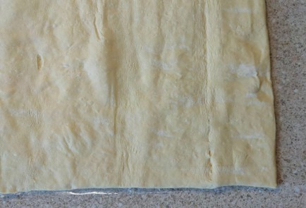 Фото шага рецепта Рулет с луком сыром и яйцом 189425 шаг 11  