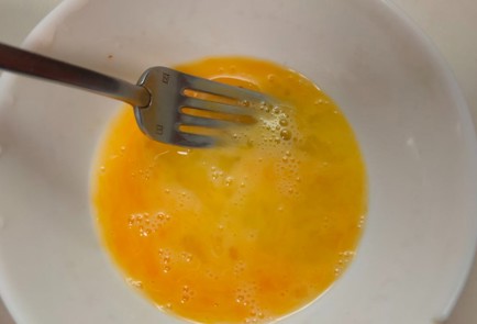 Фото шага рецепта Рулет с творогом и шпинатом 188885 шаг 12  