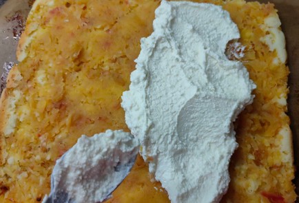 Фото шага рецепта Рулет с творожнояблочной начинкой 175090 шаг 22  