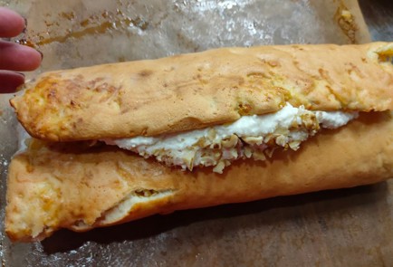 Фото шага рецепта Рулет с творожнояблочной начинкой 175090 шаг 26  