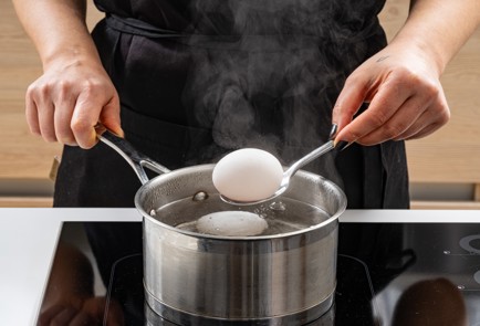 Фото шага рецепта Рулет Селедка под шубой 187798 шаг 3  