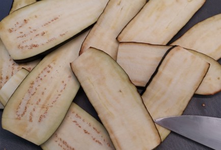 Фото шага рецепта Рулетики из баклажанов 190243 шаг 1  