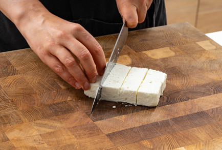 Фото шага рецепта Рулетики из кабачков с фетой 189520 шаг 2  