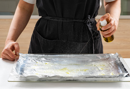 Фото шага рецепта Рулетики из кабачков с фетой 189520 шаг 5  