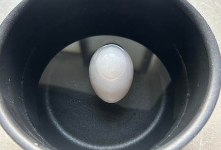 Фото шага рецепта Рулетики из огурца с тунцом 174271 шаг 2  