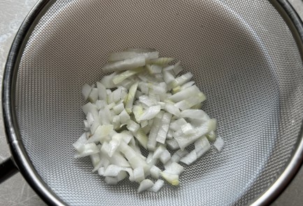 Фото шага рецепта Рулетики из огурца с тунцом 174271 шаг 6  