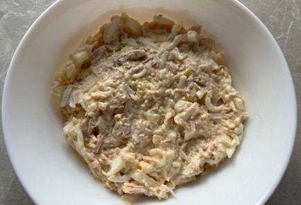 Фото шага рецепта Рулетики из огурца с тунцом 174271 шаг 9  