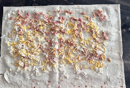 Фото шага рецепта Рулетики из тунца 186972 шаг 3  