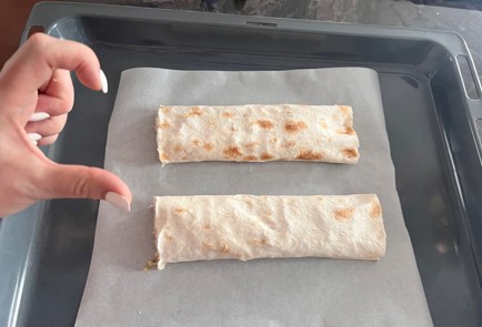 Фото шага рецепта Рулетики из тунца 186972 шаг 4  