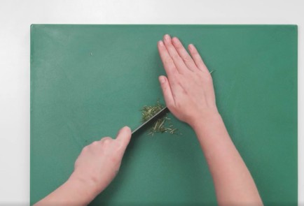 Фото шага рецепта Рулетики из утиной грудки на праздничный стол 175273 шаг 6  