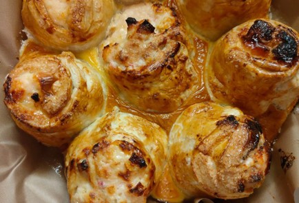 Фото шага рецепта Рулетики с яблоком и творогом 186913 шаг 16