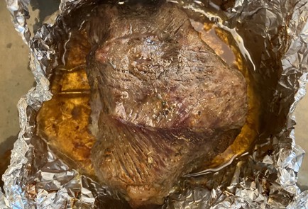 Фото шага рецепта Рулька с паприкой и соевым соусом 189234 шаг 11  