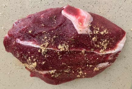 Фото шага рецепта Рулька с паприкой и соевым соусом 189234 шаг 3  