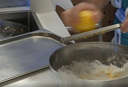 Фото шага рецепта Рыба в соли с соусом аквапацца 151564 шаг 4  