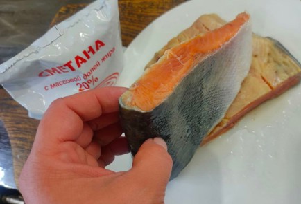 Фото шага рецепта Рыба жаренная со сметаной 175622 шаг 1  