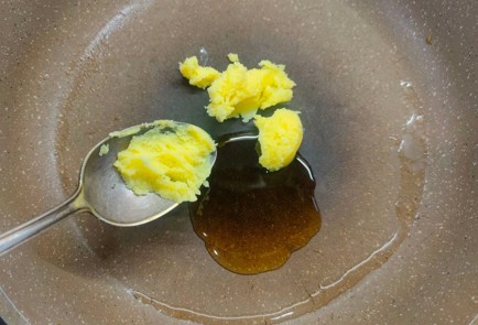 Фото шага рецепта Рыба жаренная со сметаной 175622 шаг 5  