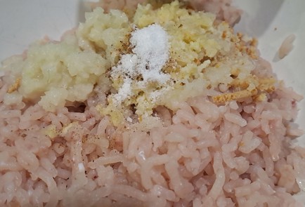 Фото шага рецепта Рыбные котлеты с укропом и петрушкой запеченные в духовке 187500 шаг 8  