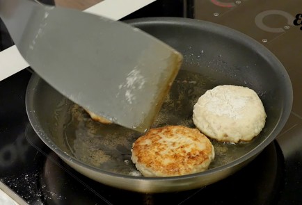 Фото шага рецепта Рыбные котлеты 126528 шаг 9  