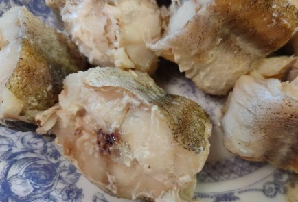 Фото шага рецепта Рыбный пирог на постном тесте 188841 шаг 14