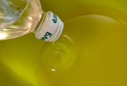 Фото шага рецепта Рыбный пирог на постном тесте 188841 шаг 6