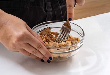 Фото шага рецепта Рыбный салат Мимоза 187831 шаг 6  