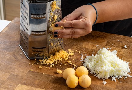 Фото шага рецепта Рыбный салат Мимоза 187831 шаг 8  