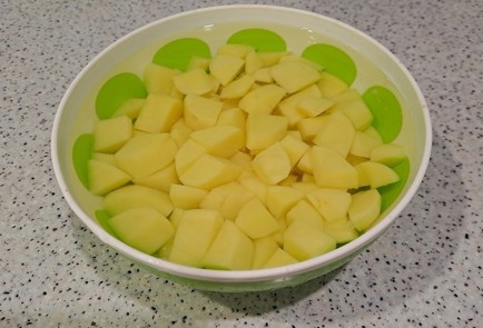 Фото шага рецепта Рыбный суп с фрикадельками 189516 шаг 5