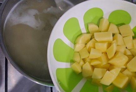 Фото шага рецепта Рыбный суп с фрикадельками 189516 шаг 8