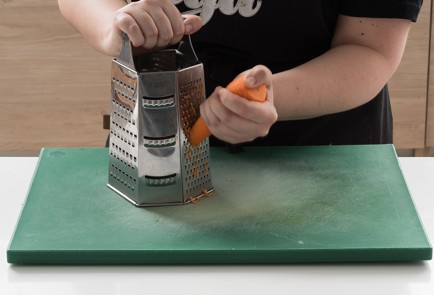 Фото шага рецепта Рыбный суп с сардинами овощами и вермишелью 138734 шаг 1  