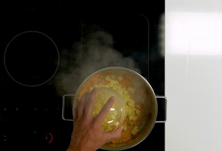 Фото шага рецепта Рыбный суп 151187 шаг 7  